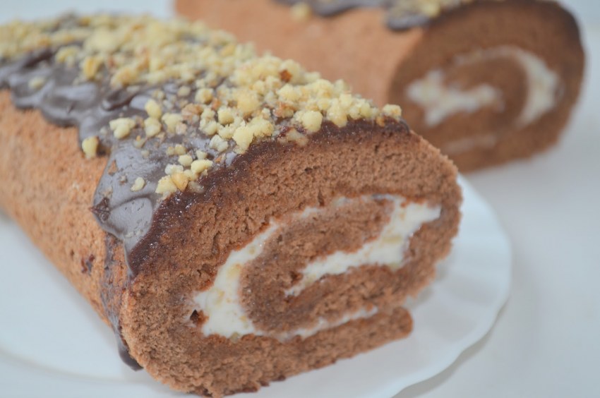 Рулет с варёной сгущёнкой
