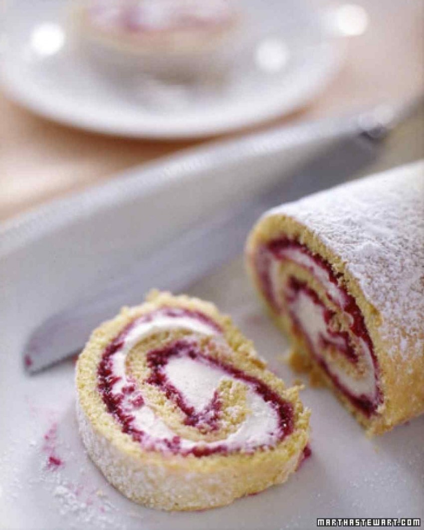 Молочный рулет