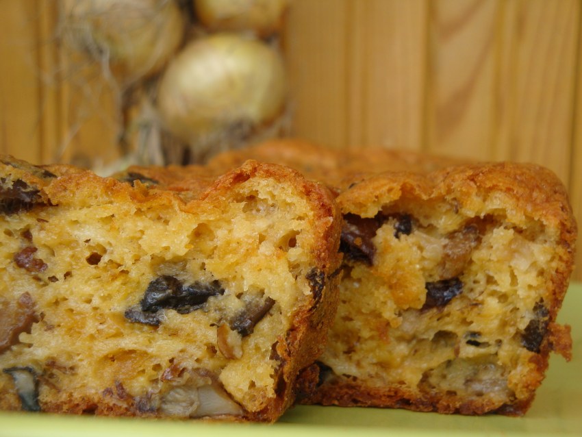 Кекс с грибами и сыром