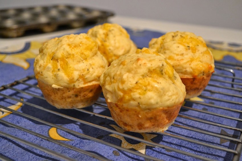 Куриные маффины с сыром