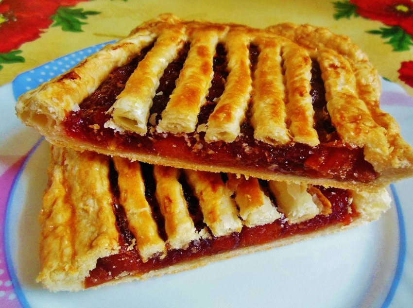 Пироие со сладкой начинкой
