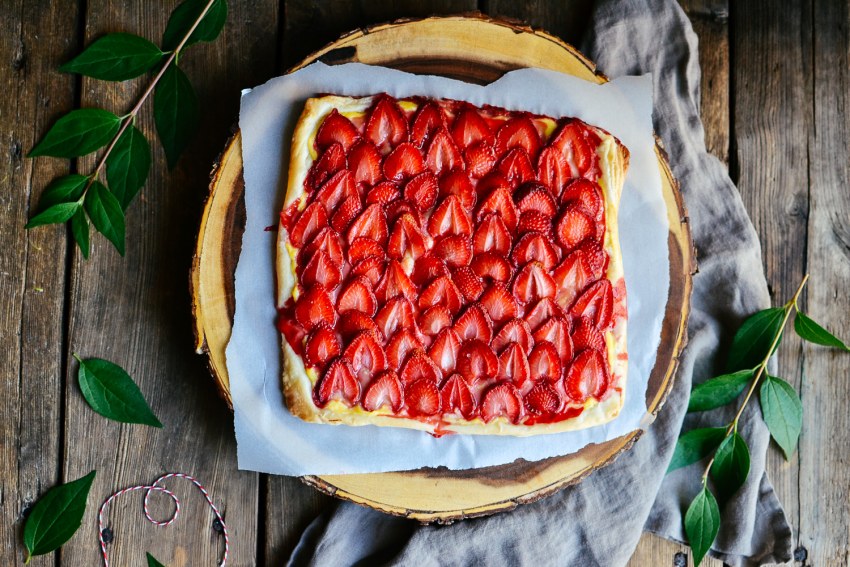 Пирожки с клубникой
