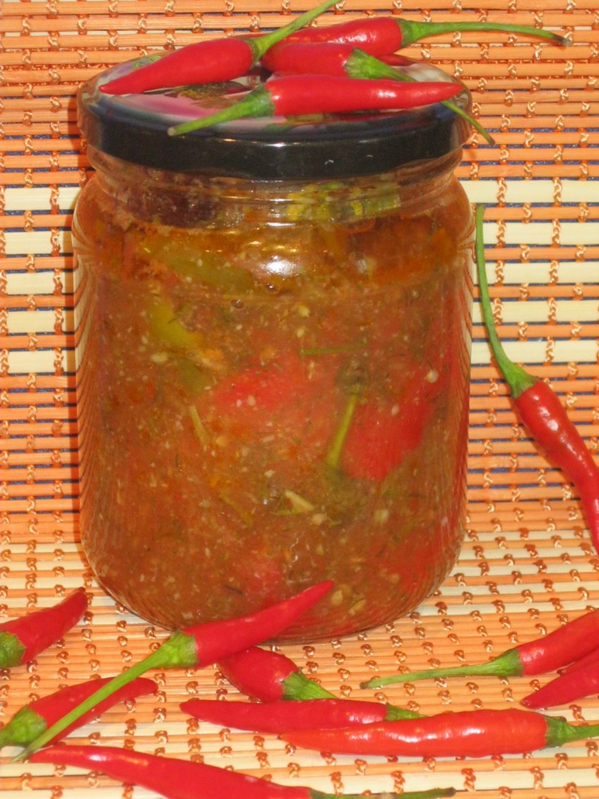 Горький перец аджика