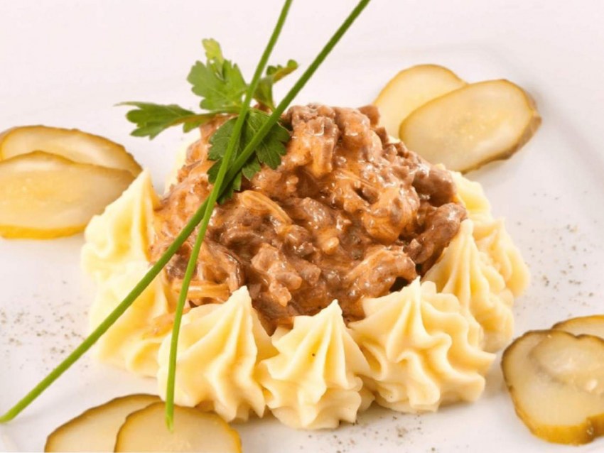 Beef Stroganoff с пюре