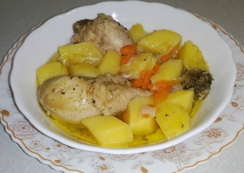 Картошка тушеная с куриной печенью