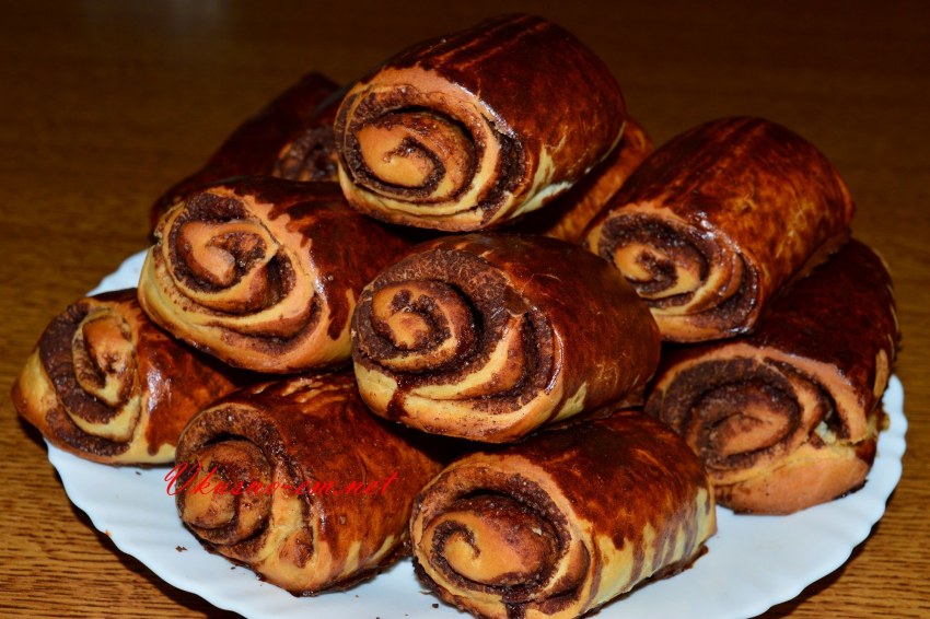 Булочки с корицей из дрожжевого