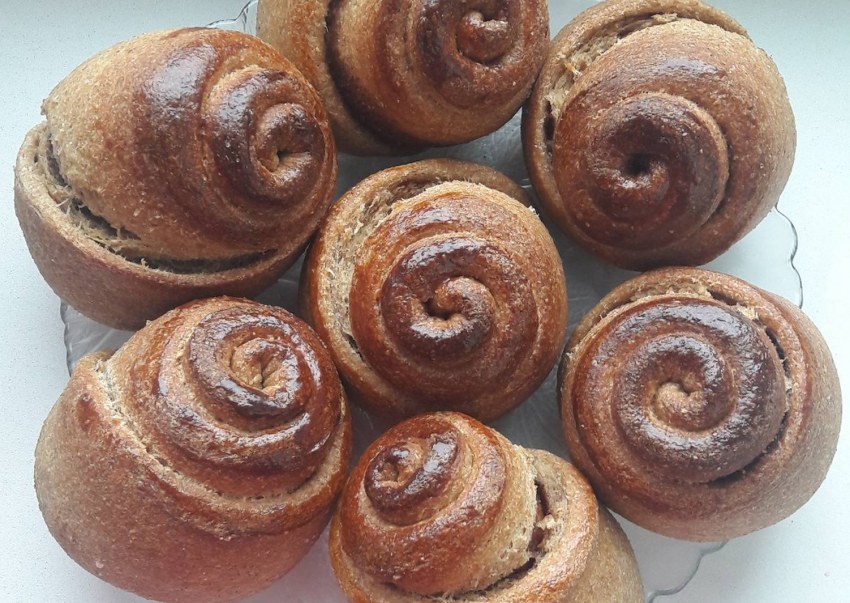 Форма плюшки с корицей