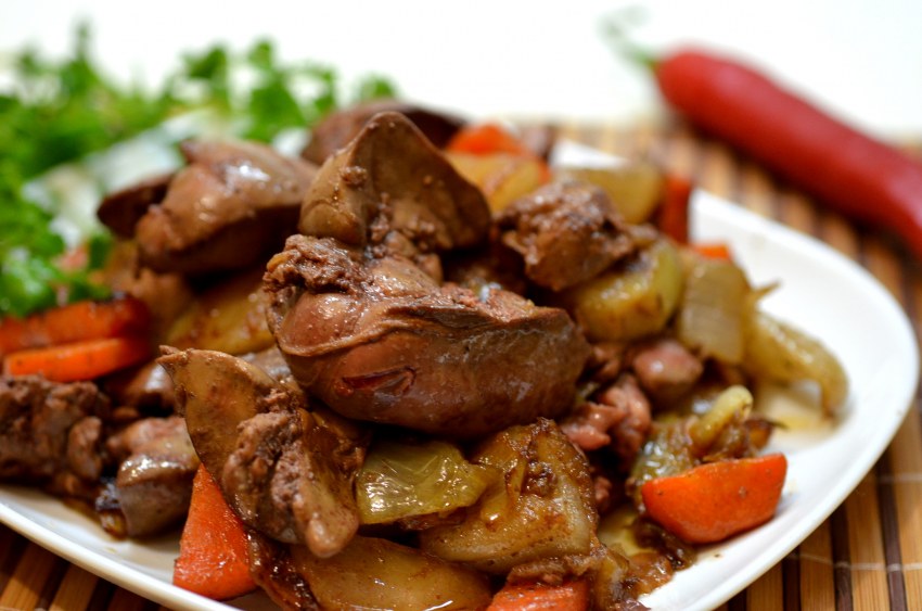 Жареная баранина с овощами