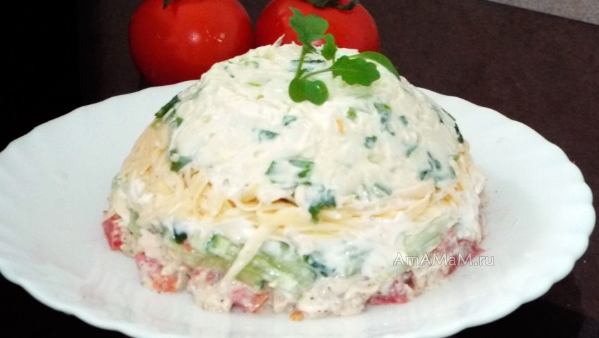 Салат из куриной грудки слоями