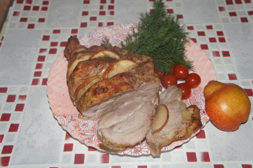 Мясо шпигованное салом