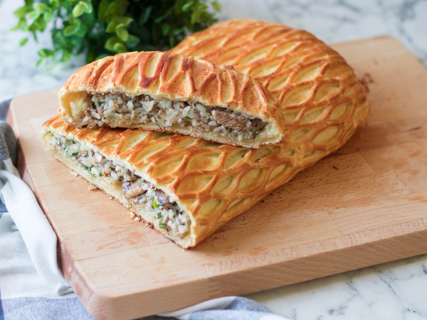 Русские расстегаи с рыбой