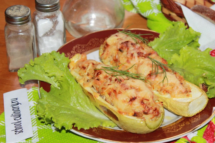 Фаршированные кабачки цукини