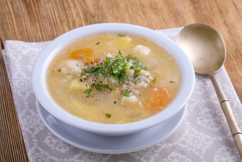 Суп с курицей и горохом
