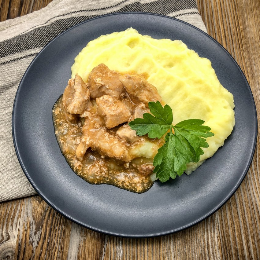 Бефстроганов с говядиной Beef Stroganoff