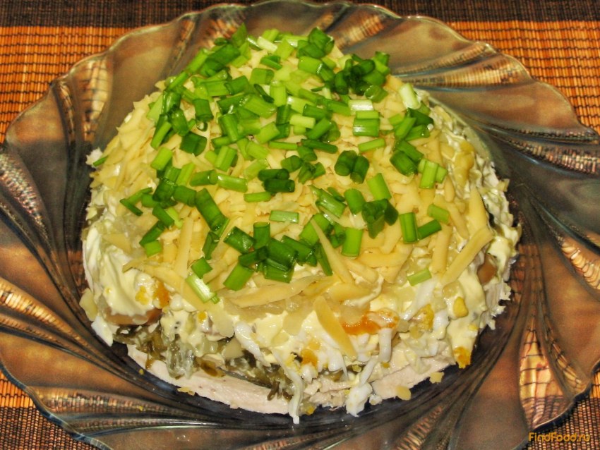 Салат Дубок с курицей шампиньонами