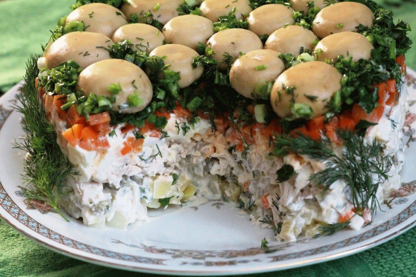 Салат микс с говядиной