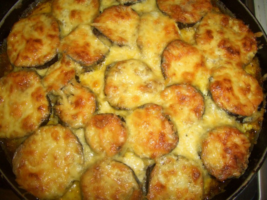 Кабачки с картошкой в духовке