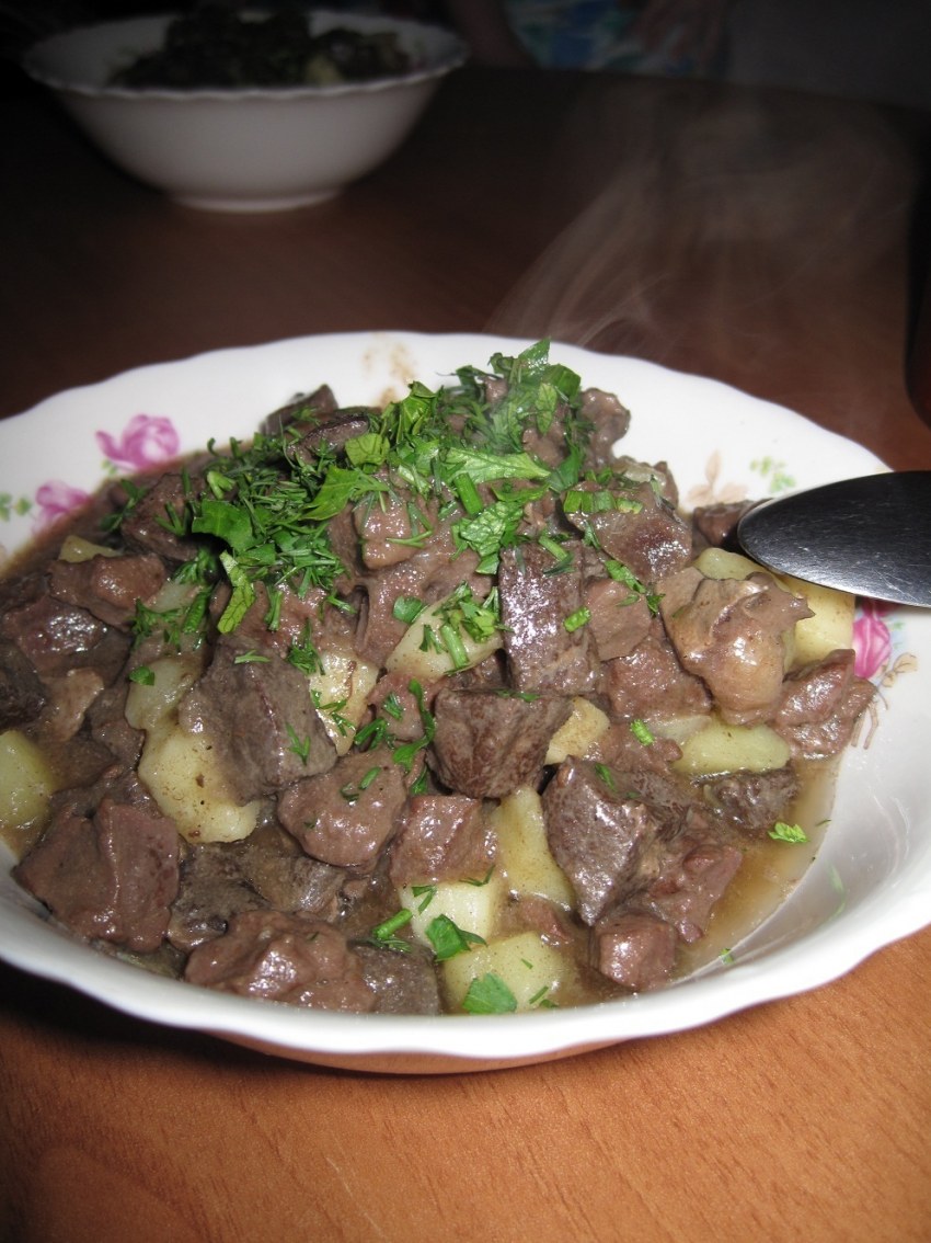 Казахское национальное блюдо Куырдак