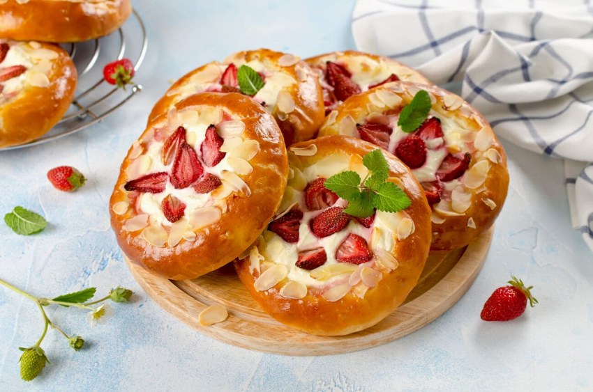 Ватрушки с нектаринами