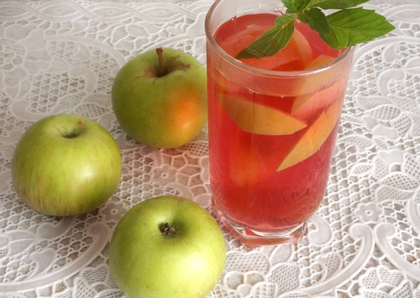 Компот из Лимонов и яблок