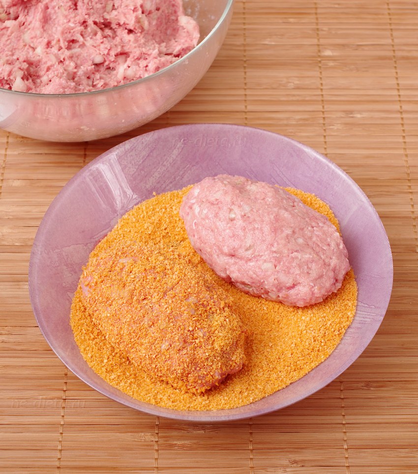 Кабачково куриная котлета