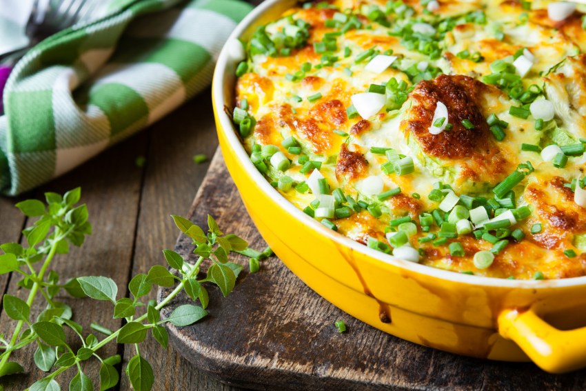 Запеканка с кабачками и помидорами и сыром