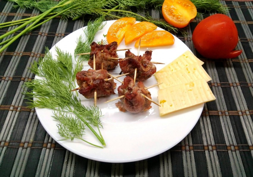 Мешочки с сыром и грибами