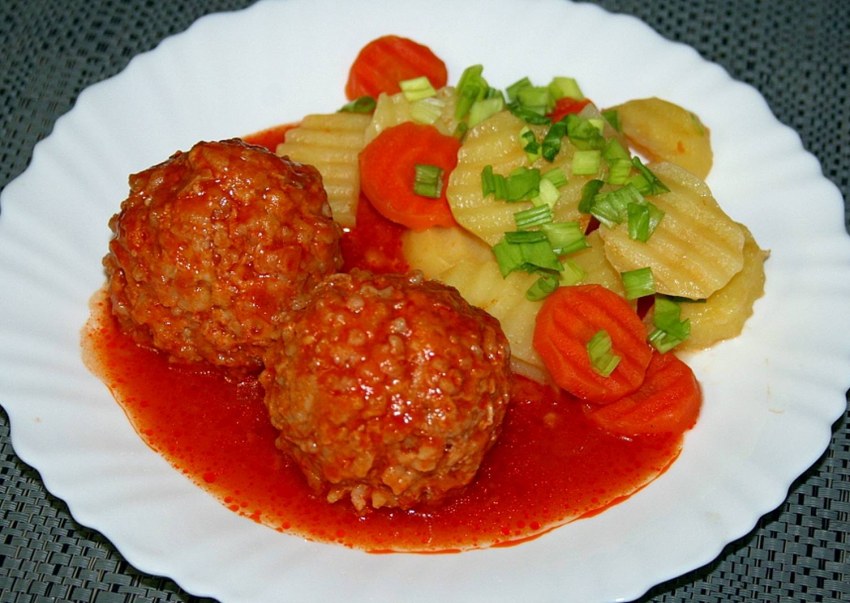 Мясные шарики с рисом