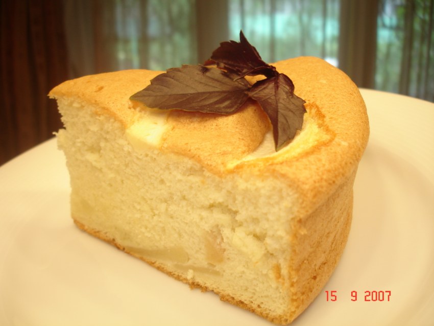 Шарлотка с яблоками Юлии Высоцкой