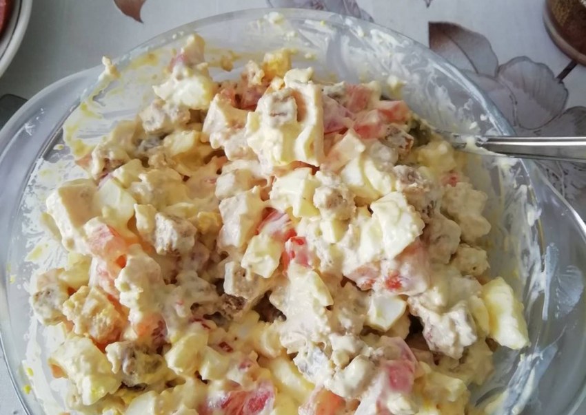 Салат Глория с крабовыми палочками