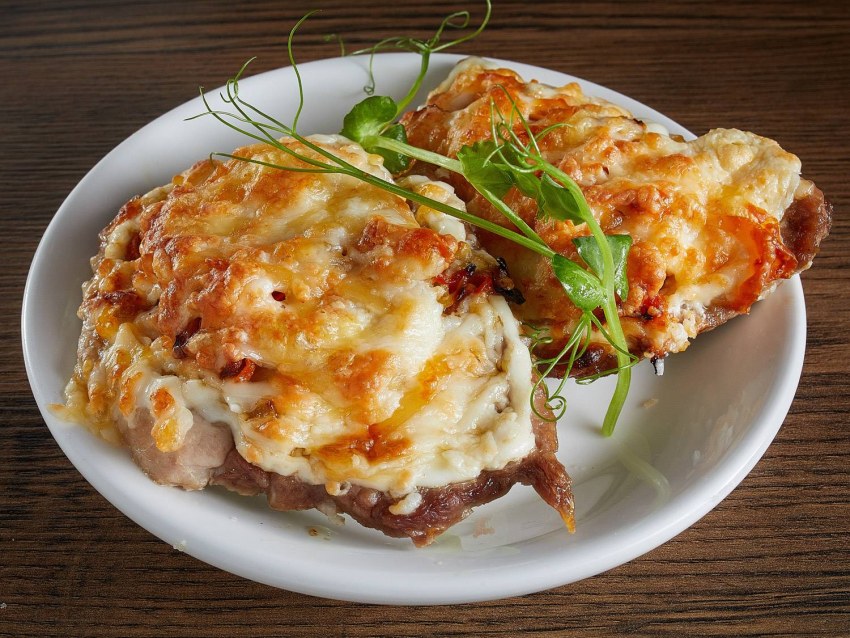 Свинина запеченная с овощами