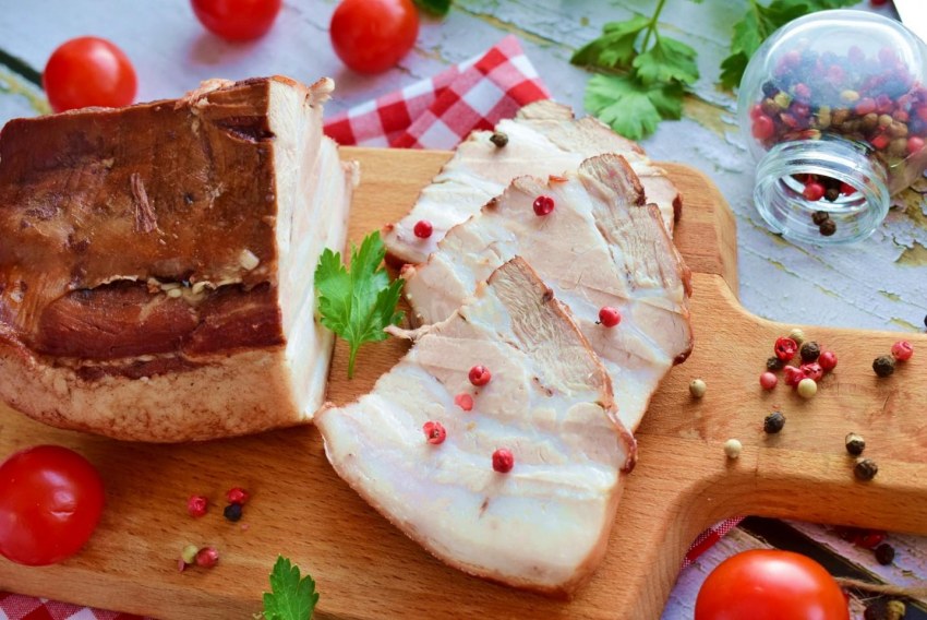 Грудинка в луковой шелухе