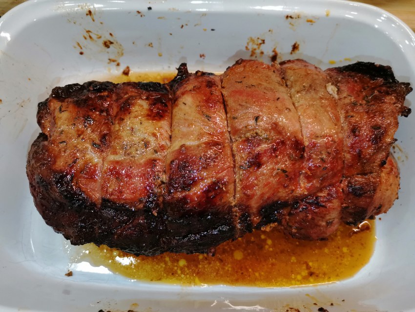Мясо запеченное в соусе