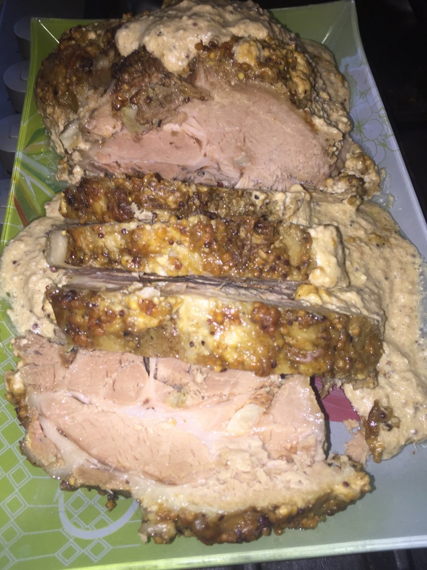Свинина с брусникой в духовке