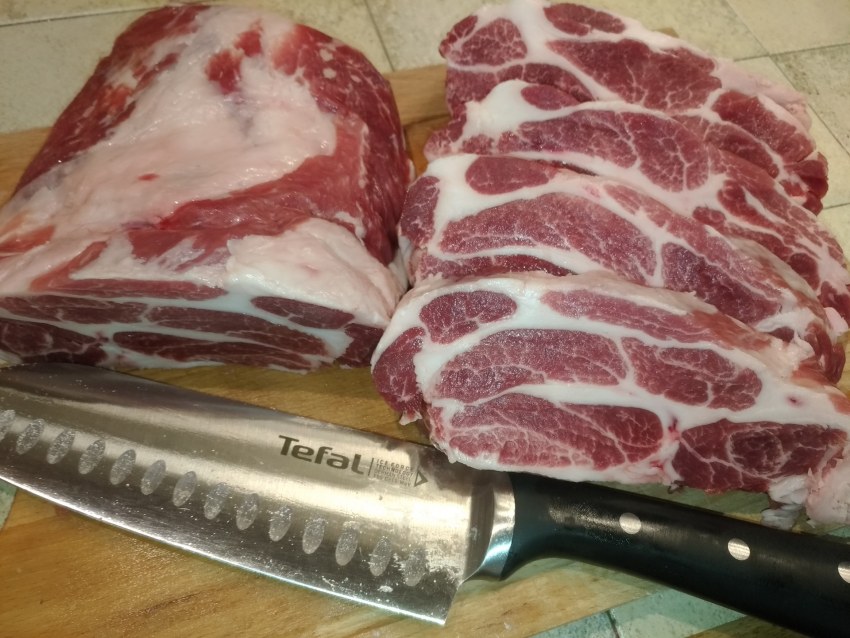 Шея запеченная в духовке