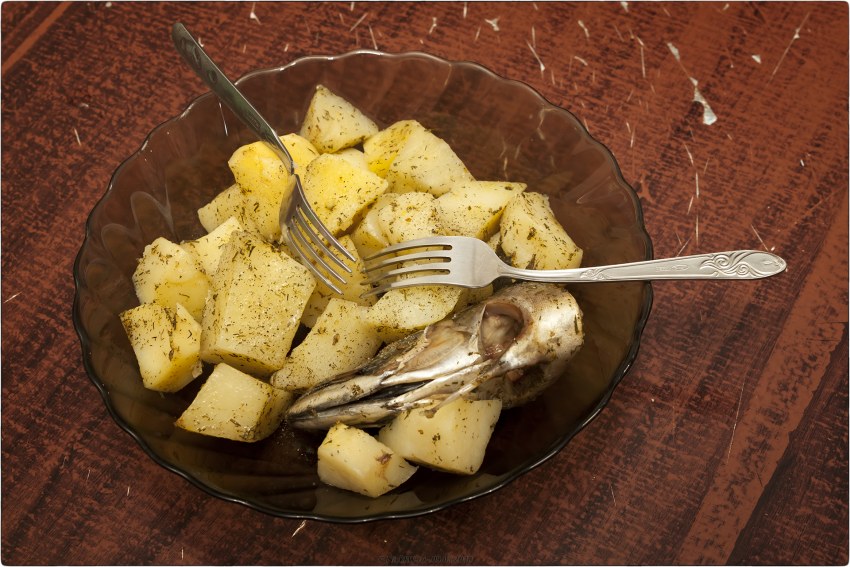 Зубатка запеченная с овощами