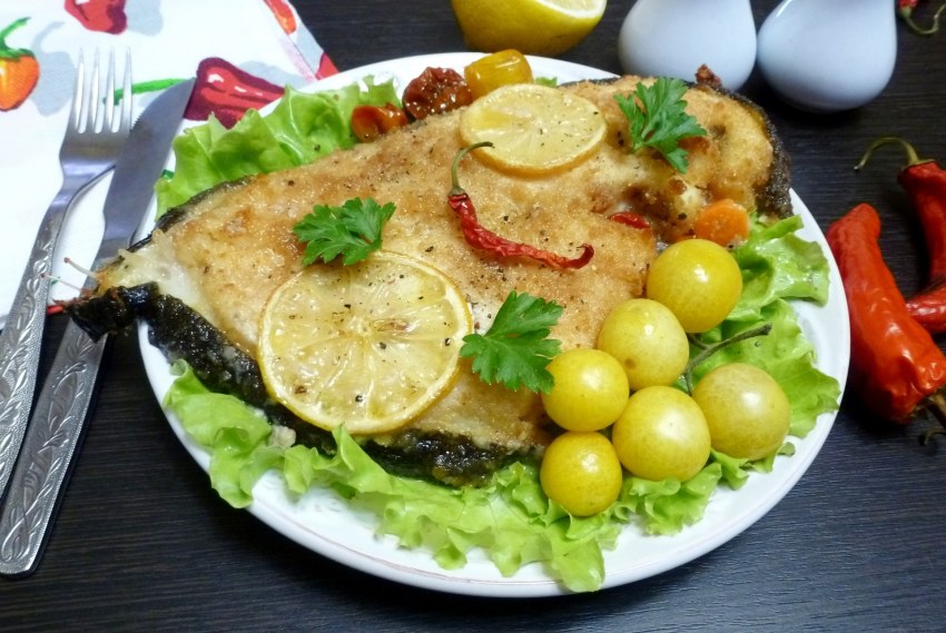 Горбуша с овощами под сыром