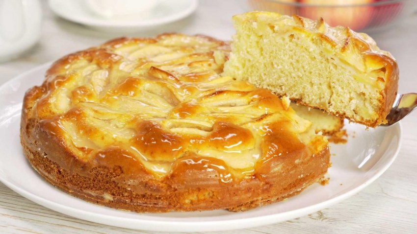 Королевская шарлотка с яблоками