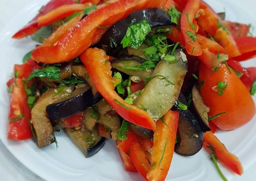 Рулетики из баклажанов с оливками и фетой