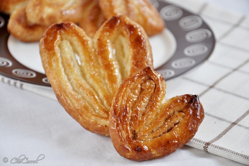 Булочки с корицей и изюмом