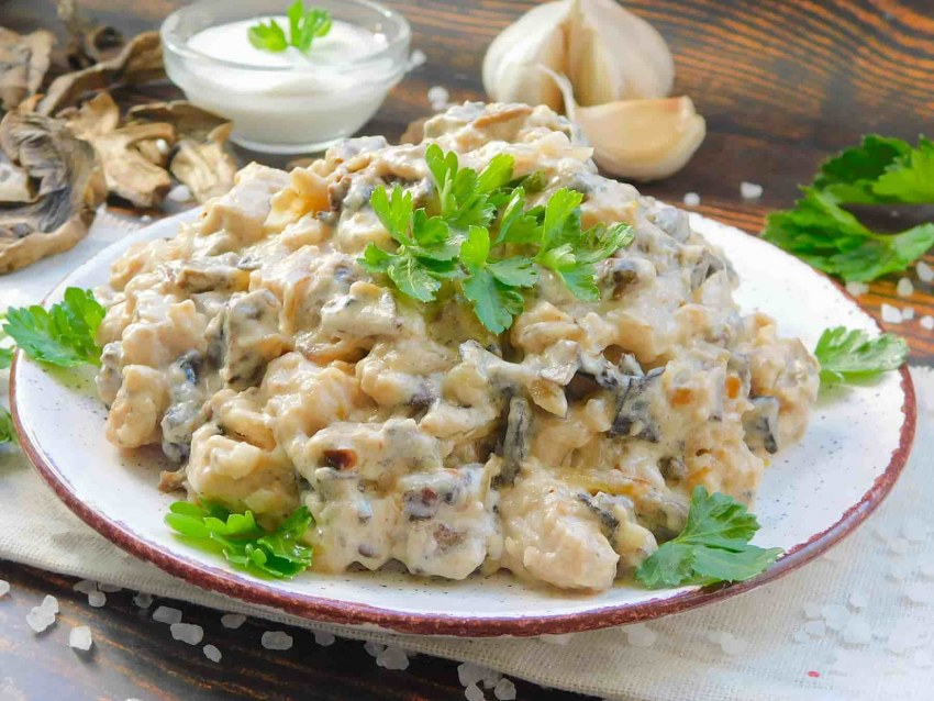 Бефстроганов из говядины с грибами шампиньонами