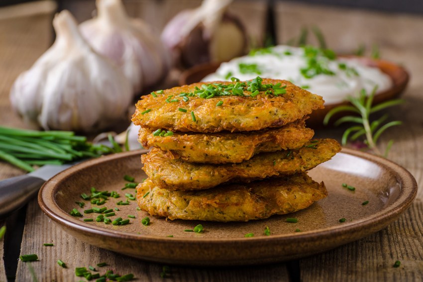 Оладьи картофельные фаршированные мясом