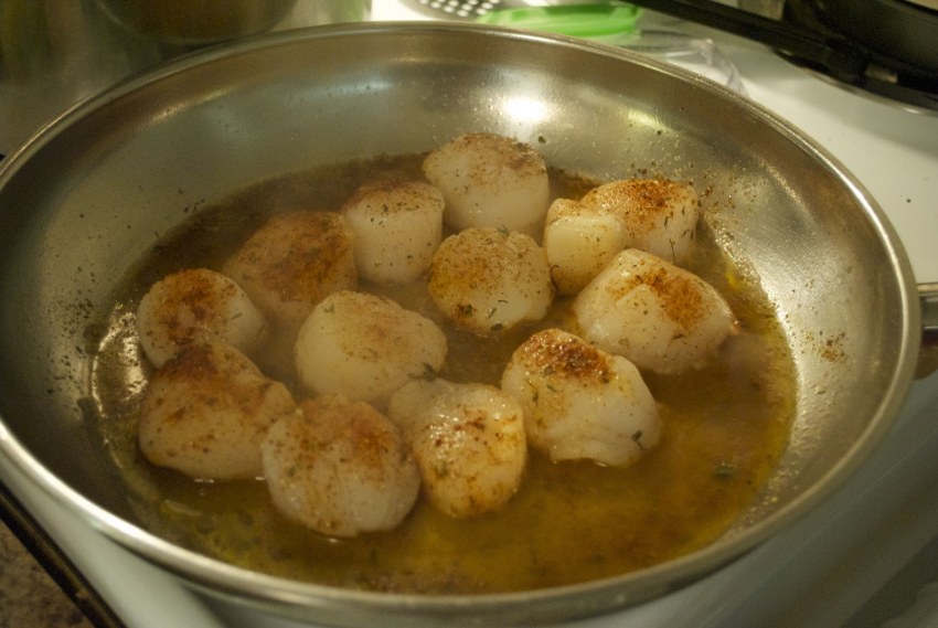 Морские гребешки с соусом Блю чиз