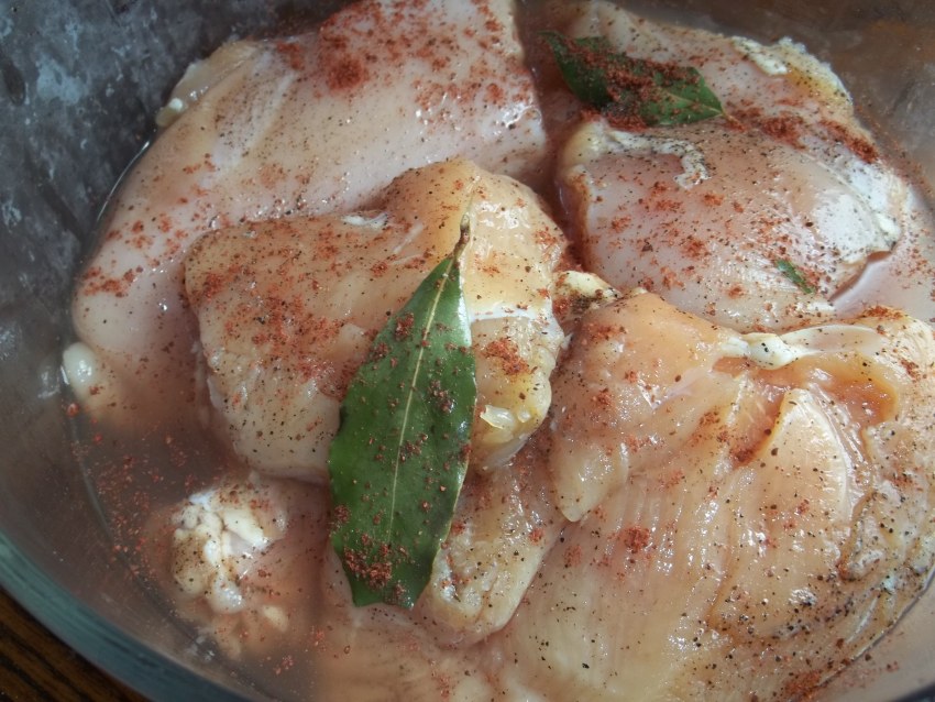 Замариновать куриную грудку