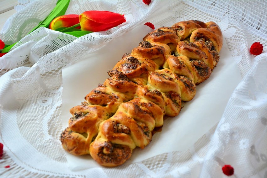 Батон плетенка с маком