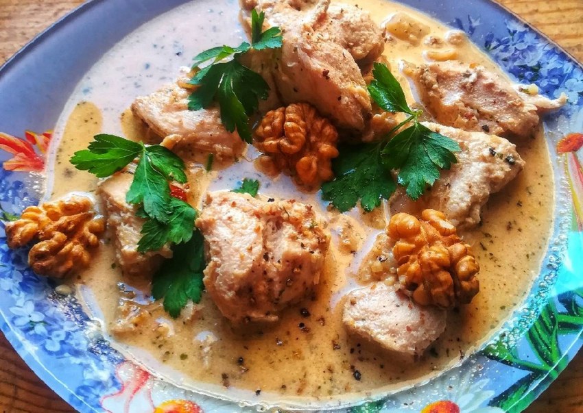 Курочка сациви