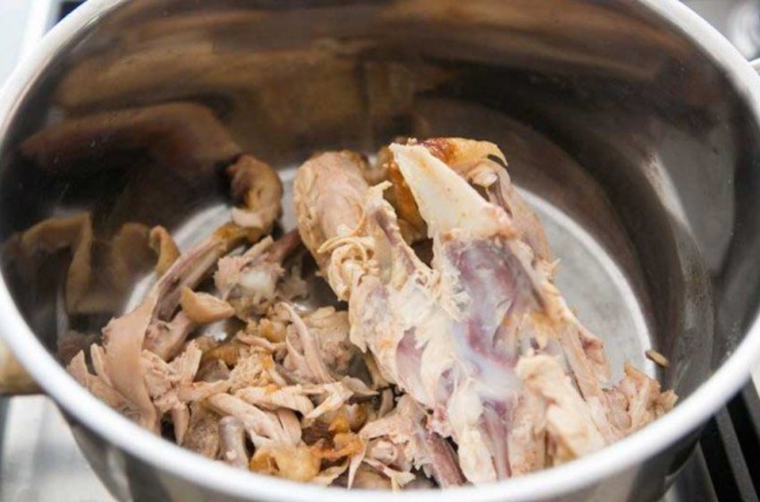 Бульон из костей курицы