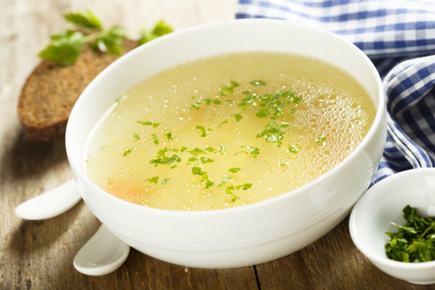 Суп с копченой курицей и плавленным сыром