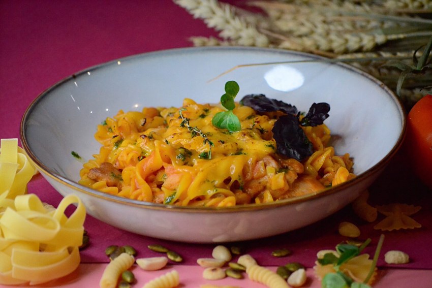 Green Fusilli pasta with Chicken