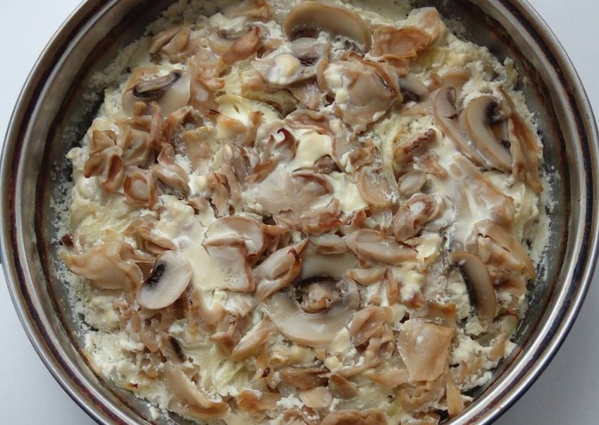 Куриная грудинка с грибами